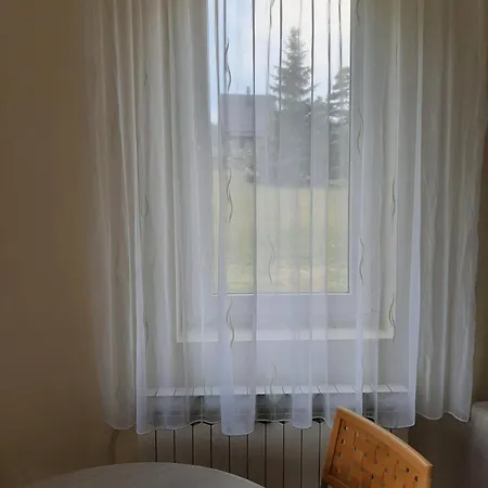 Narcis Polje アパート